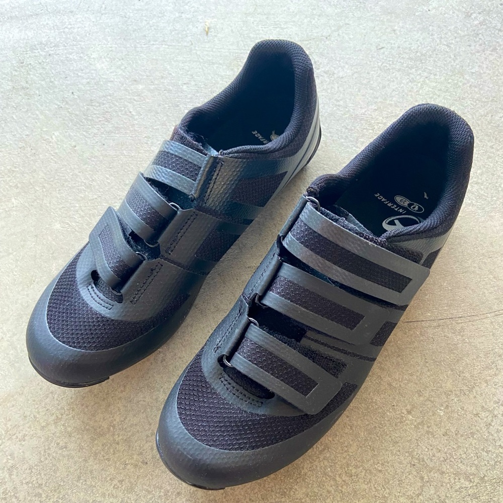 Pearl Izumi cycling shoes & cleats